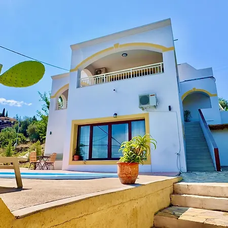 Vilă Anafoufou With Private Heatable Pool