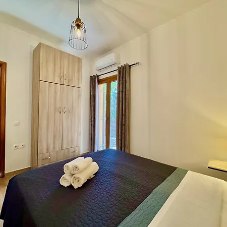 Vilă Anafoufou With Private Heatable Pool *