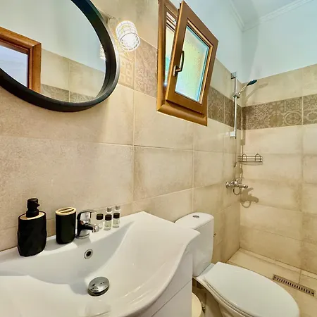 Anafoufou With Private Heatable Pool Vilă